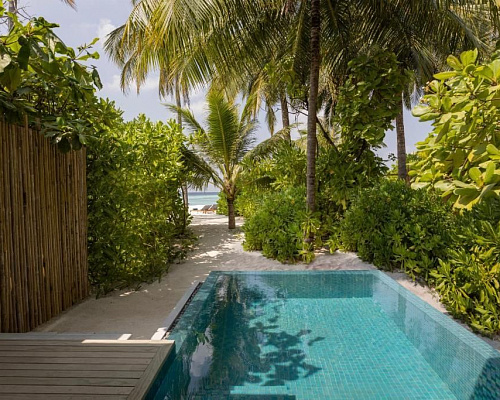 Avani+ Fares Maldives Resort фото 32